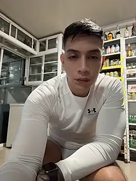 OliverWest04's live cam