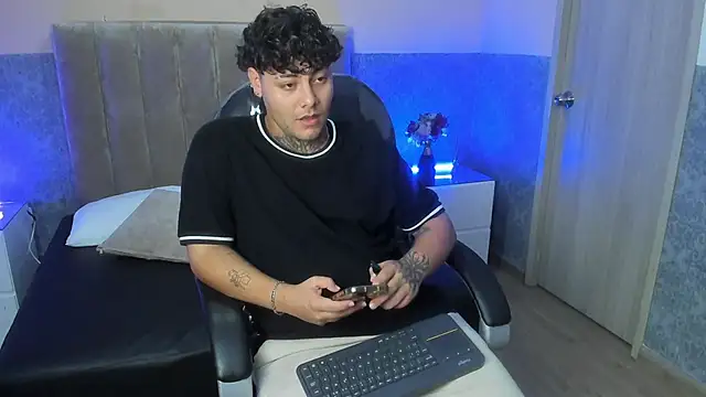 DAMON_SALVATTORE webcam