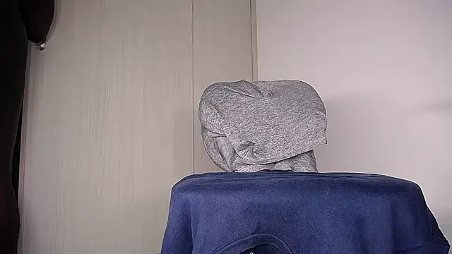 MAXJONES_2 live sex cam