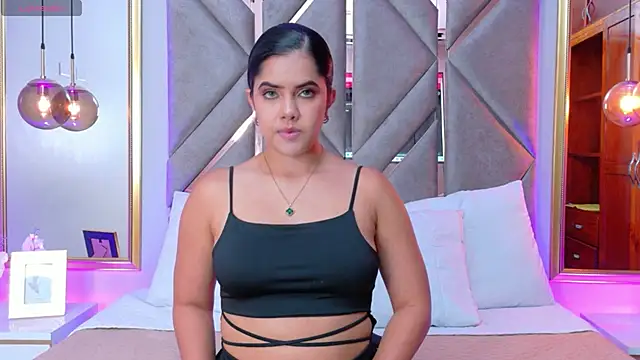 Martina-Roberts- webcam