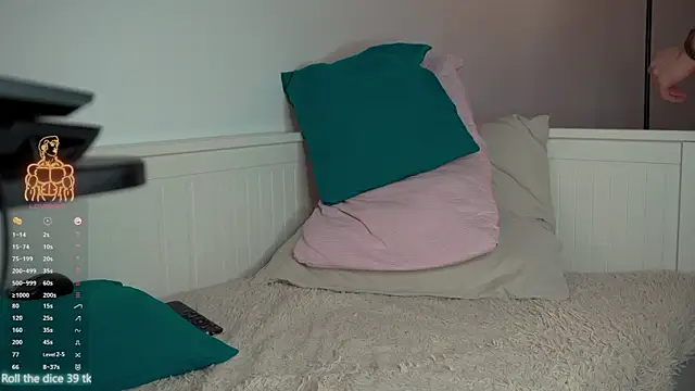 viktorsecret (M young) - naked and flexing