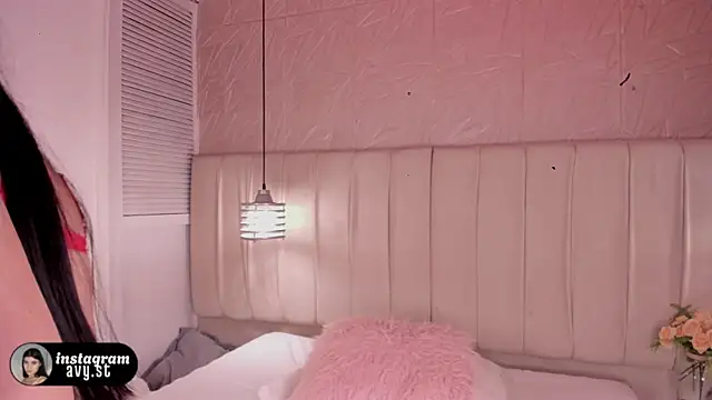 avy_st - Avy_st's free webcam - UK Sex Cams