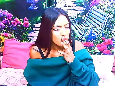 IndianPretty14u2Luv webcam