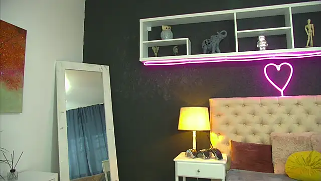 TaniaKaverina webcam