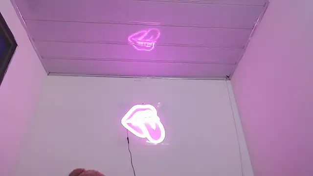 valerii_fox_69 webcam