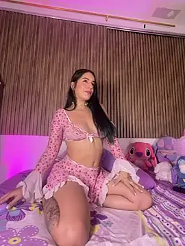 Webcam Model (Hayley-Fox)  is live.Free join now!