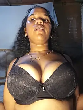 Webcam Model (michelle_castillo)  is live.Free join now!