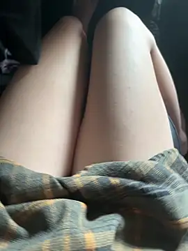 美女littleqiu在线直播