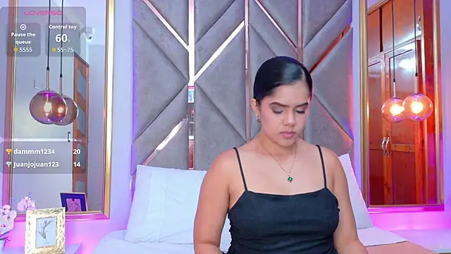 Martina-Roberts- webcam