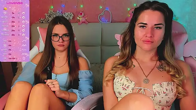 hotty_girls_here webcam