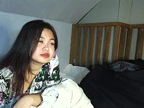 Chillntalkmami webcam