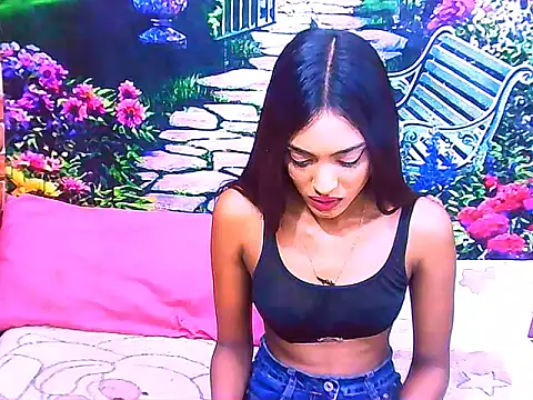 IndianPretty14u2Luv webcam