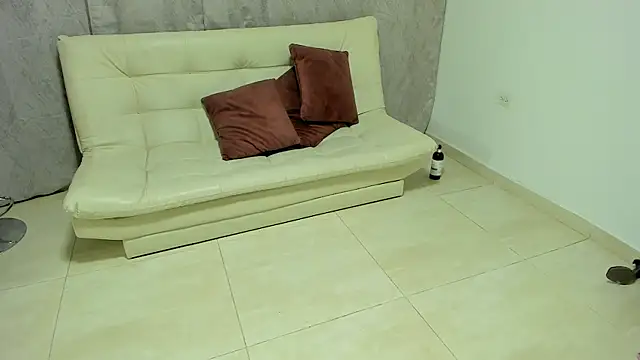 girls_paradise14 (Ask my age) - a finger ass and slap pussy