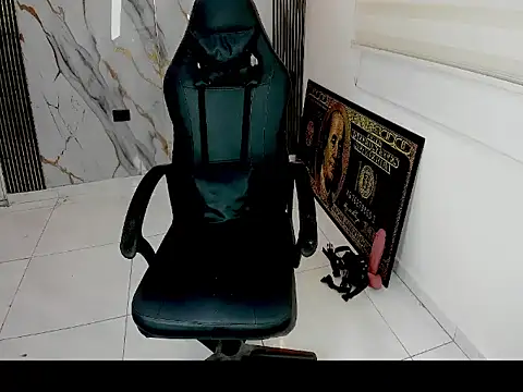 queen_findom1 webcam