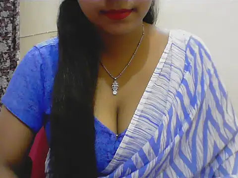 LovingPihu webcam