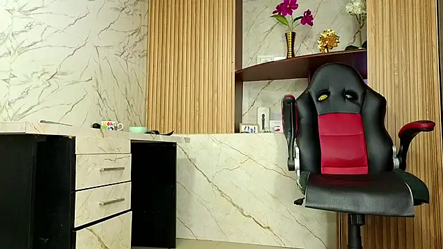 MissEscarleth webcam