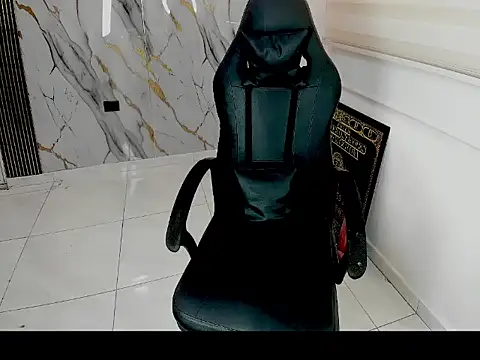 queen_findom1 webcam