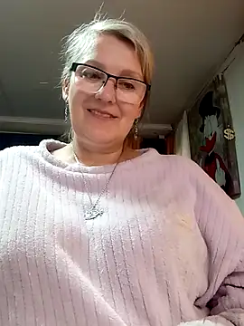 irinamaux live sex cam