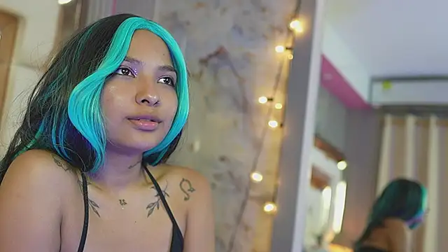 kinkylittlegirll webcam