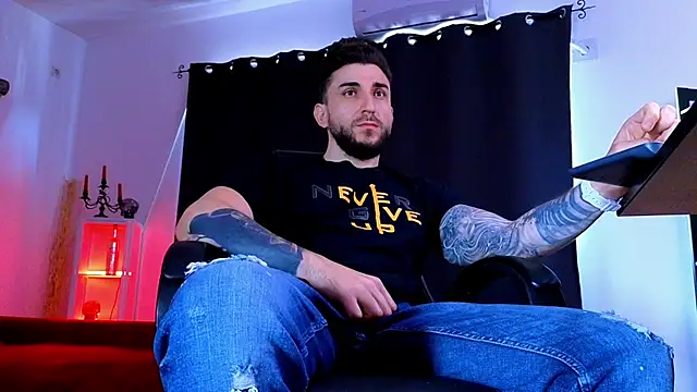 MightyAaron66 webcam