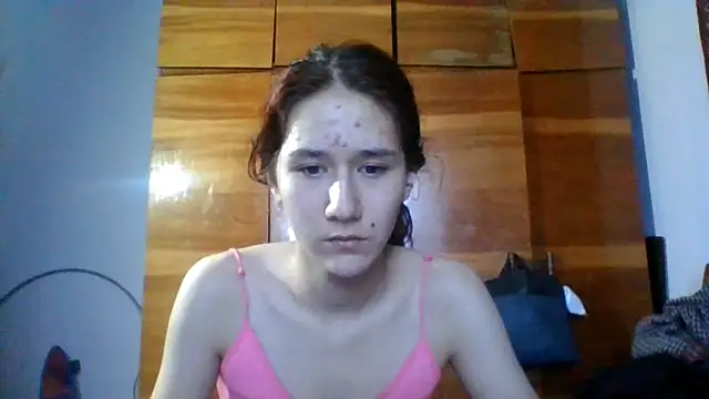 NickiKisinger webcam