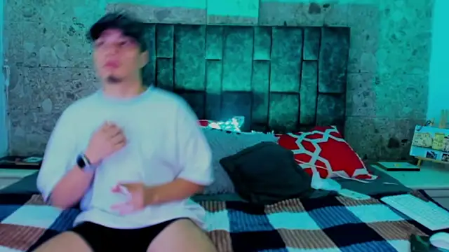 alex_and_christhoper webcam