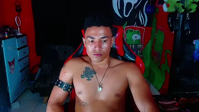 Nikkithebeastx webcam