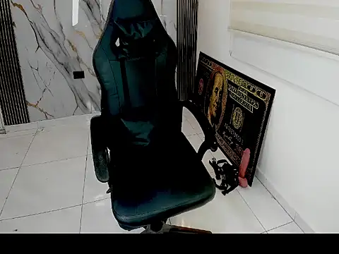 queen_findom1 webcam