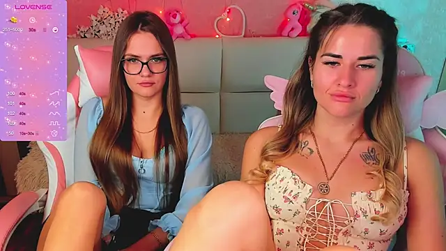 hotty_girls_here webcam