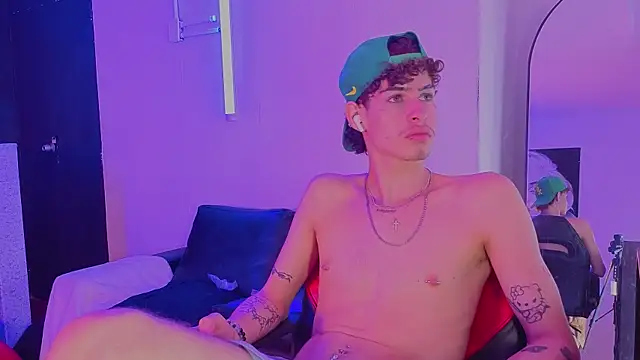 nova_salvatore - Nova_salvatore's free webcam - UK Sex Cams