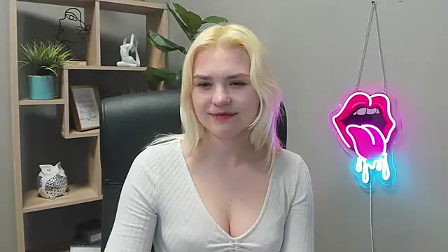 sweetlilyxo - SweetLilyxo's free webcam - UK Sex Cams