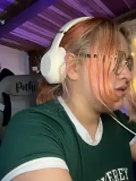 Sophia_Weest99 webcam