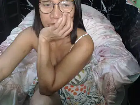 ASIANDOLLY4U69 webcam
