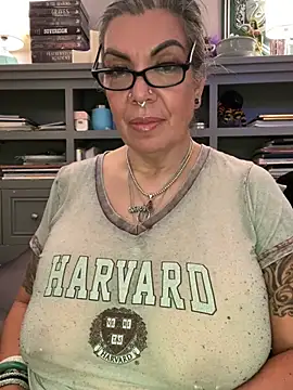 dieseldame1313 webcam