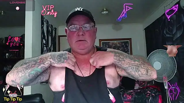 KINKYBLUEYES69 webcam