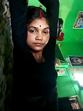 Webcam Model (Jooli_cuty)  is live.Free join now!