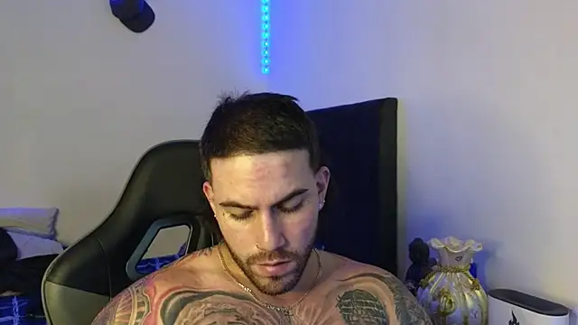 ades_lowe (M young) - cum show