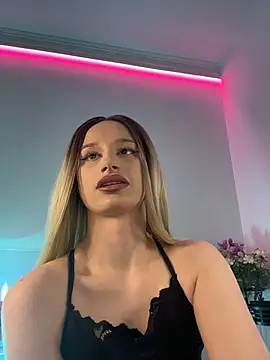 ScarletFlameee webcam