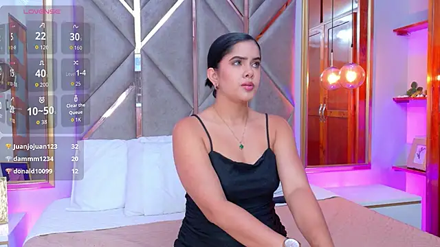 Martina-Roberts- webcam