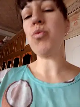 Webcam Model (Calibers2932)  is live.Free join now!