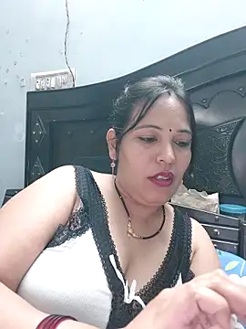 Poojabhabi101 webcam