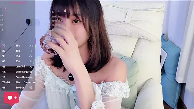 美女peachy_kiss在线直播