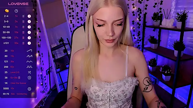 AnyaTaylor_ webcam