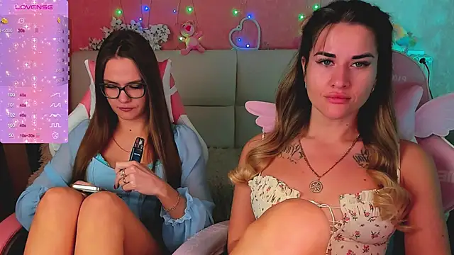 hotty_girls_here webcam