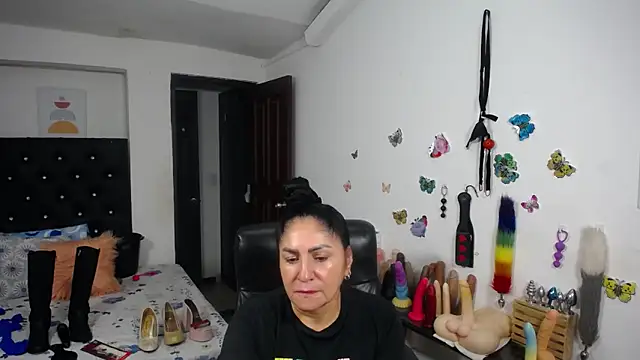 mature_bigboobs10 webcam