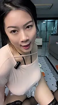 美女mo-mo-69在线直播