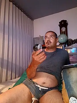 bimexpoexist (Ask my age) - inserting buttplug