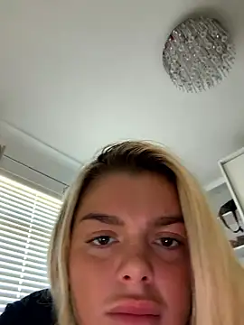 irish_barbiemilfx - Irish_BarbieMilfx's free webcam - UK Sex Cams