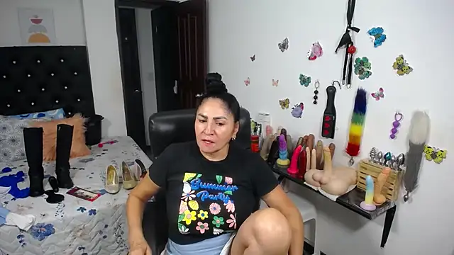 mature_bigboobs10 webcam