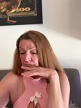 Webcam Model (Milf-Gabi)  is live.Free join now!